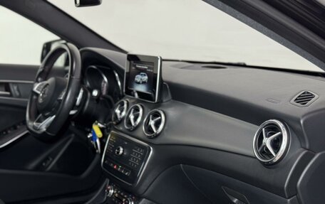 Mercedes-Benz GLA, 2016 год, 1 850 000 рублей, 15 фотография
