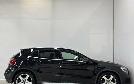 Mercedes-Benz GLA, 2016 год, 1 850 000 рублей, 8 фотография