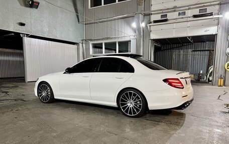 Mercedes-Benz E-Класс, 2017 год, 2 750 000 рублей, 8 фотография