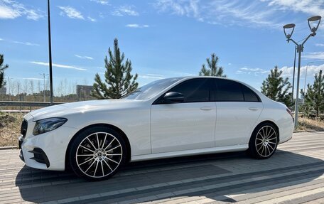 Mercedes-Benz E-Класс, 2017 год, 2 750 000 рублей, 6 фотография