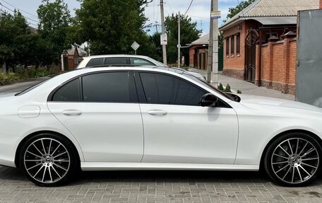 Mercedes-Benz E-Класс, 2017 год, 2 750 000 рублей, 3 фотография