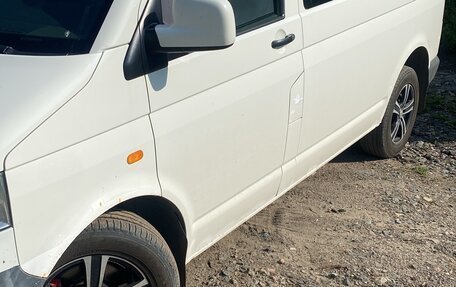Volkswagen Caravelle T5, 2004 год, 1 400 000 рублей, 11 фотография
