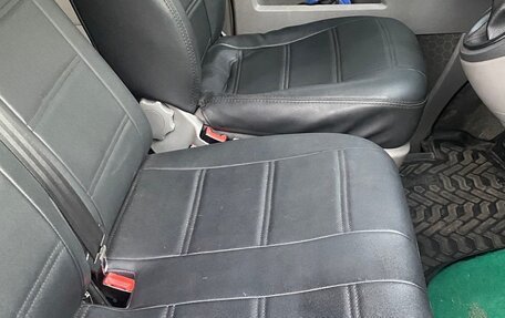 Volkswagen Caravelle T5, 2004 год, 1 400 000 рублей, 7 фотография