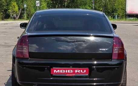 Chrysler 300C II, 2006 год, 2 500 000 рублей, 5 фотография