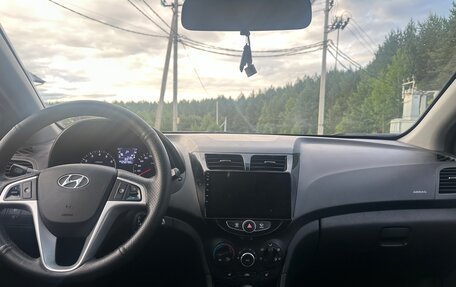Hyundai Solaris II рестайлинг, 2013 год, 770 000 рублей, 9 фотография