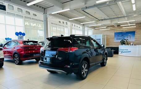 Toyota RAV4, 2018 год, 2 699 999 рублей, 6 фотография