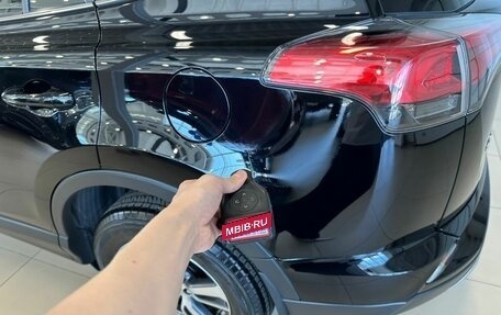 Toyota RAV4, 2018 год, 2 699 999 рублей, 24 фотография