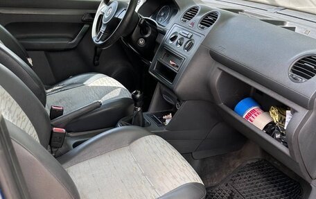 Volkswagen Caddy III рестайлинг, 2011 год, 530 000 рублей, 3 фотография