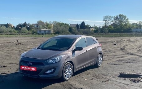 Hyundai i30 II рестайлинг, 2014 год, 950 000 рублей, 3 фотография