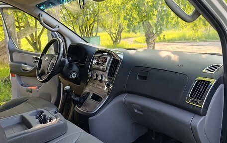 Hyundai Grand Starex Grand Starex I рестайлинг 2, 2008 год, 1 200 000 рублей, 2 фотография