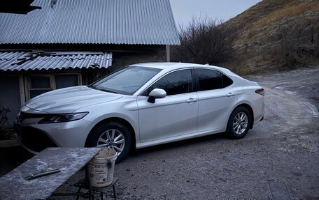 Toyota Camry, 2019 год, 2 700 000 рублей, 1 фотография