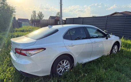 Toyota Camry, 2019 год, 2 700 000 рублей, 4 фотография