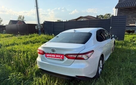 Toyota Camry, 2019 год, 2 700 000 рублей, 3 фотография