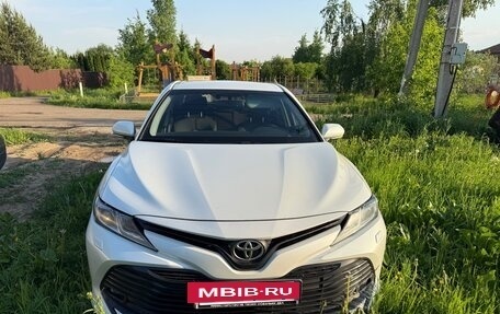 Toyota Camry, 2019 год, 2 700 000 рублей, 2 фотография