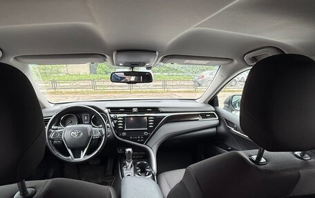 Toyota Camry, 2019 год, 2 700 000 рублей, 6 фотография