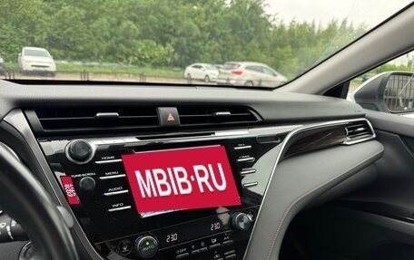 Toyota Camry, 2019 год, 2 700 000 рублей, 9 фотография