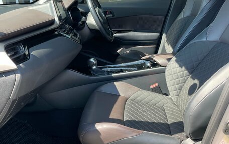 Toyota C-HR I рестайлинг, 2018 год, 1 870 000 рублей, 12 фотография