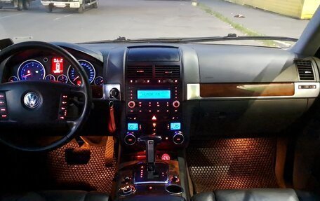 Volkswagen Touareg III, 2006 год, 749 000 рублей, 12 фотография