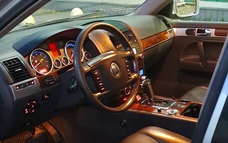 Volkswagen Touareg III, 2006 год, 749 000 рублей, 13 фотография