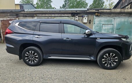 Mitsubishi Montero Sport, 2021 год, 3 800 000 рублей, 4 фотография