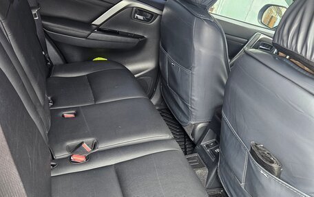 Mitsubishi Montero Sport, 2021 год, 3 800 000 рублей, 5 фотография