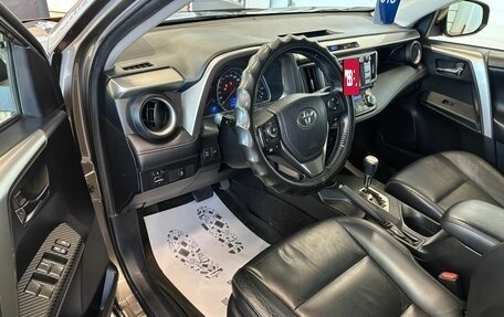 Toyota RAV4, 2013 год, 1 999 000 рублей, 10 фотография