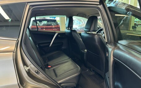 Toyota RAV4, 2013 год, 1 999 000 рублей, 19 фотография
