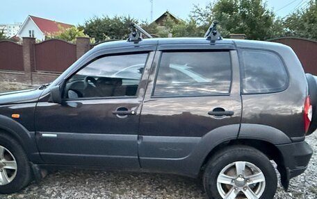 Chevrolet Niva I рестайлинг, 2010 год, 575 000 рублей, 6 фотография
