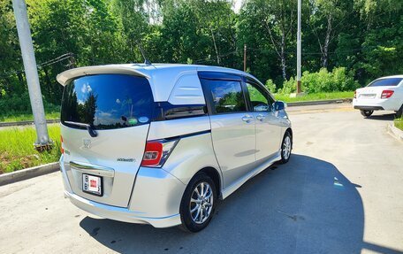 Honda Freed I, 2015 год, 1 300 000 рублей, 4 фотография