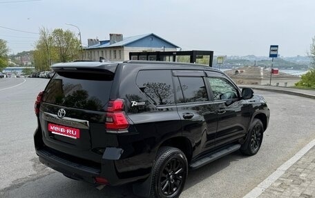 Toyota Land Cruiser Prado 150 рестайлинг 2, 2021 год, 6 000 000 рублей, 2 фотография