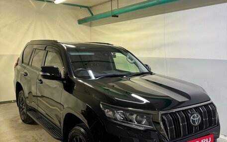 Toyota Land Cruiser Prado 150 рестайлинг 2, 2021 год, 6 000 000 рублей, 25 фотография