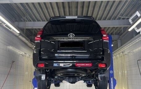 Toyota Land Cruiser Prado 150 рестайлинг 2, 2021 год, 6 000 000 рублей, 31 фотография
