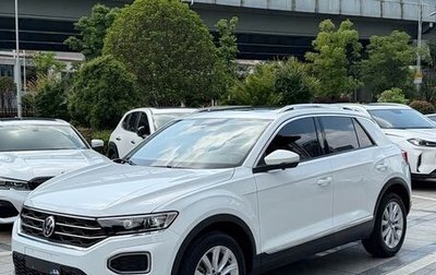 Volkswagen T-Roc I, 2022 год, 1 600 000 рублей, 1 фотография