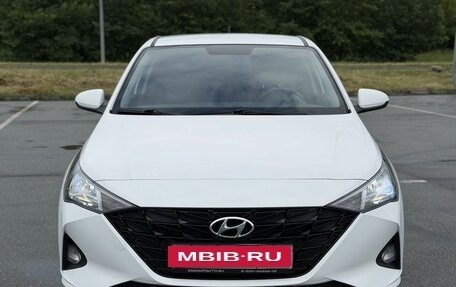 Hyundai Solaris II рестайлинг, 2021 год, 1 543 000 рублей, 2 фотография