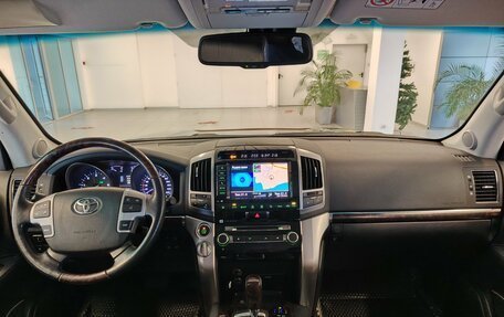 Toyota Land Cruiser 200, 2013 год, 3 036 000 рублей, 10 фотография