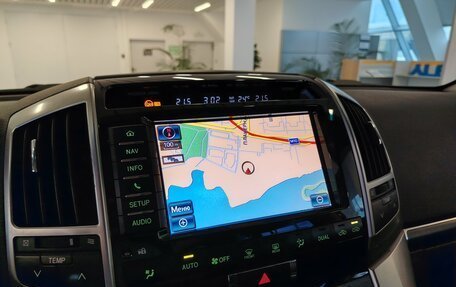 Toyota Land Cruiser 200, 2013 год, 3 036 000 рублей, 20 фотография