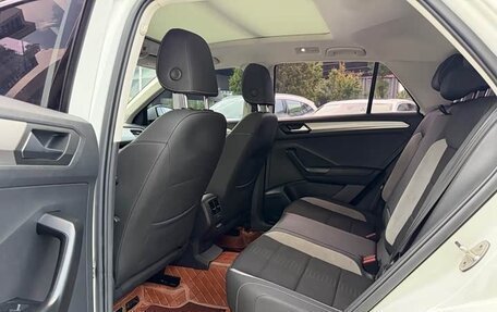 Volkswagen T-Roc I, 2022 год, 1 600 000 рублей, 8 фотография