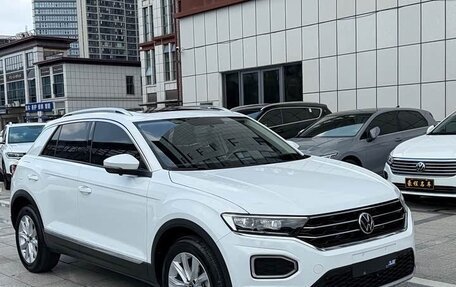 Volkswagen T-Roc I, 2022 год, 1 600 000 рублей, 3 фотография