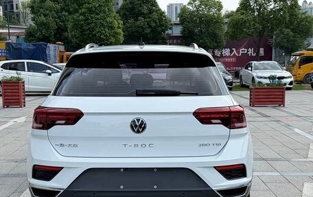 Volkswagen T-Roc I, 2022 год, 1 600 000 рублей, 5 фотография