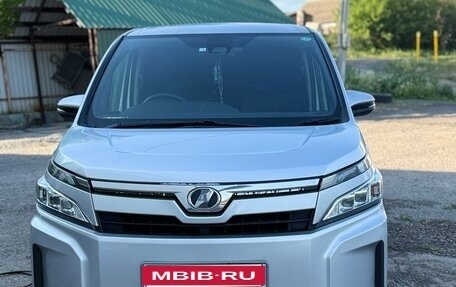 Toyota Voxy III, 2018 год, 2 100 000 рублей, 7 фотография