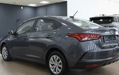 Hyundai Solaris II рестайлинг, 2021 год, 1 720 000 рублей, 4 фотография