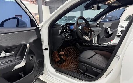 Mercedes-Benz A-Класс, 2023 год, 2 150 000 рублей, 11 фотография