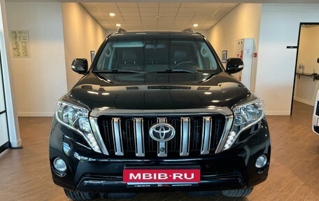 Toyota Land Cruiser Prado 150 рестайлинг 2, 2017 год, 4 000 500 рублей, 2 фотография