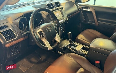 Toyota Land Cruiser Prado 150 рестайлинг 2, 2017 год, 4 000 500 рублей, 10 фотография