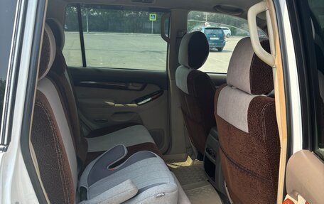 Toyota Land Cruiser Prado 120 рестайлинг, 2004 год, 1 650 000 рублей, 14 фотография