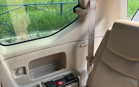 Toyota Land Cruiser Prado 120 рестайлинг, 2004 год, 1 650 000 рублей, 19 фотография