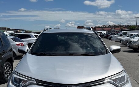 Toyota RAV4, 2017 год, 1 980 000 рублей, 6 фотография