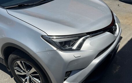 Toyota RAV4, 2017 год, 1 980 000 рублей, 11 фотография