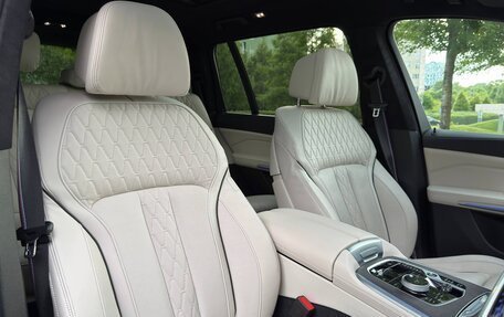 BMW X7, 2022 год, 10 800 000 рублей, 30 фотография