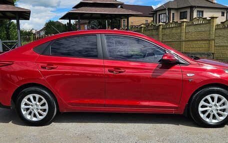 Hyundai Solaris II рестайлинг, 2021 год, 1 665 000 рублей, 4 фотография